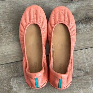 Poppy Tieks